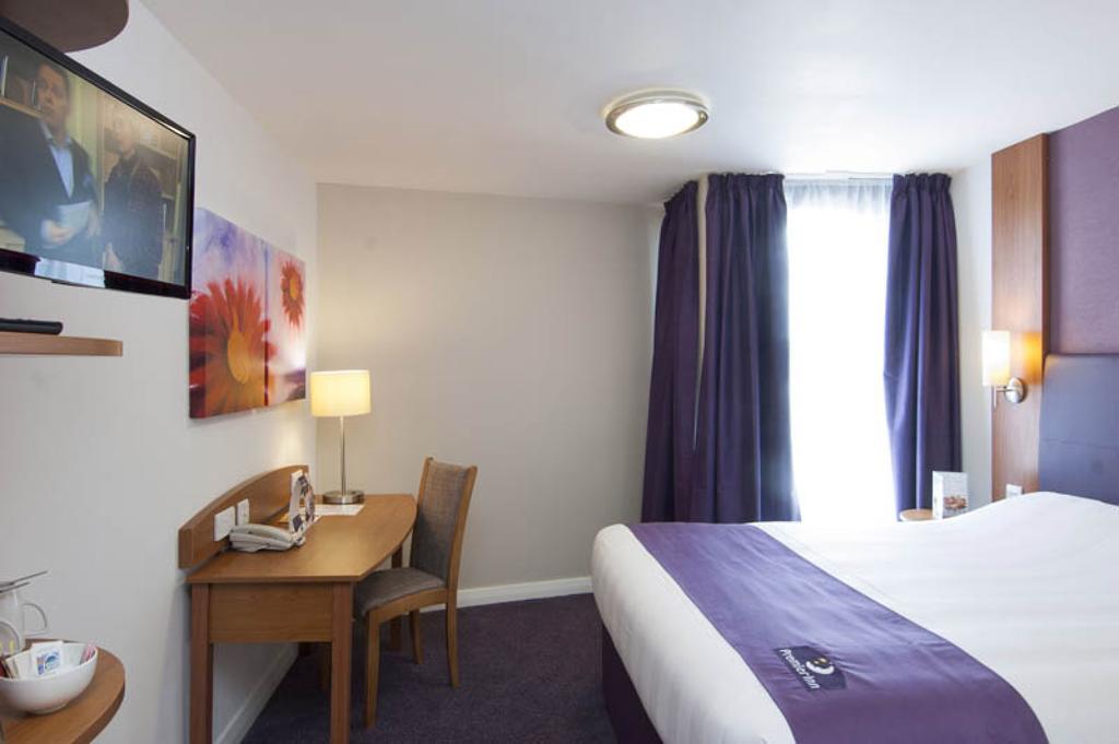 Premier Inn Newcastle Team Valley Гейтсхед Стая снимка