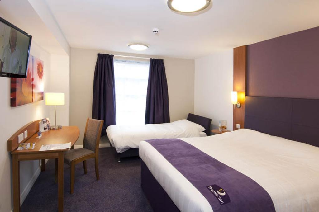Premier Inn Newcastle Team Valley Гейтсхед Стая снимка