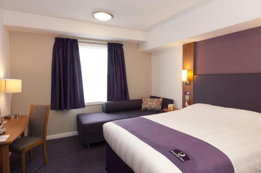 Premier Inn Newcastle Team Valley Гейтсхед Стая снимка