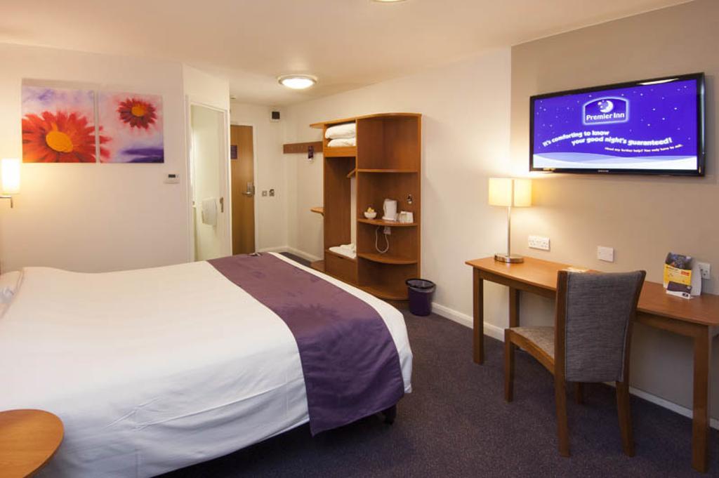 Premier Inn Newcastle Team Valley Гейтсхед Екстериор снимка