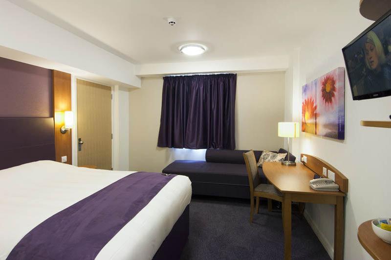 Premier Inn Newcastle Team Valley Гейтсхед Екстериор снимка
